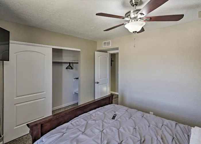 Hébergement de vacances Near Marina: W/ Pool & Views In Havasu!