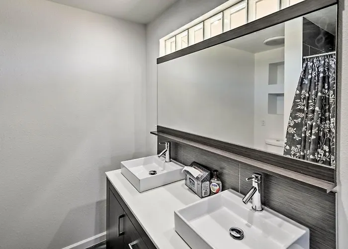 Hébergement de vacances Near Marina: W/ Pool & Views In Havasu! *